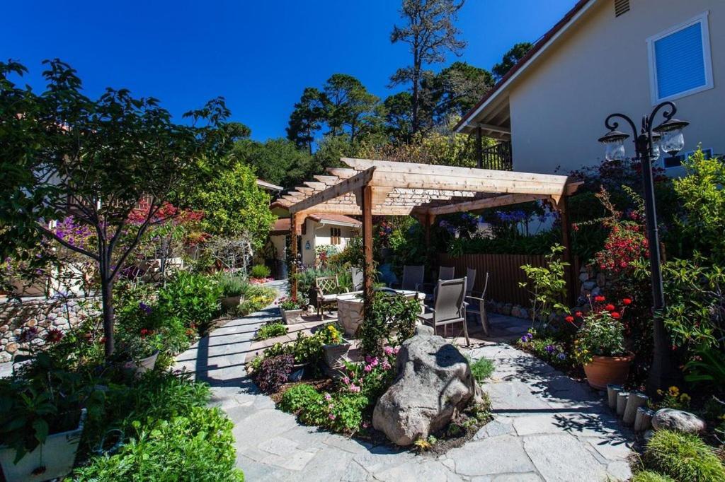 The Vendange Carmel Inn & Suites 외부 사진