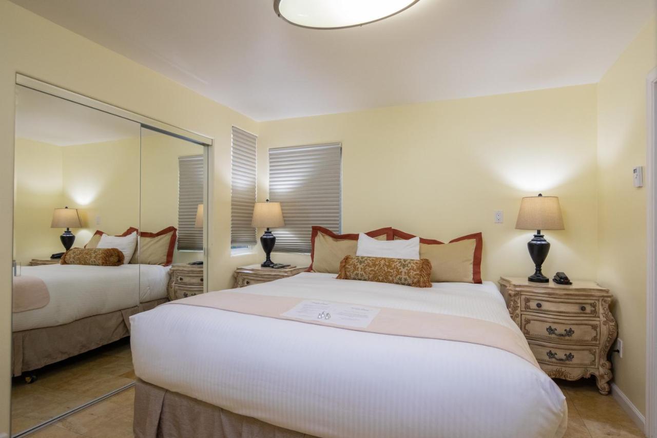 The Vendange Carmel Inn & Suites 외부 사진